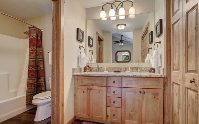 1841 Seasons Townhomes by RedAwning