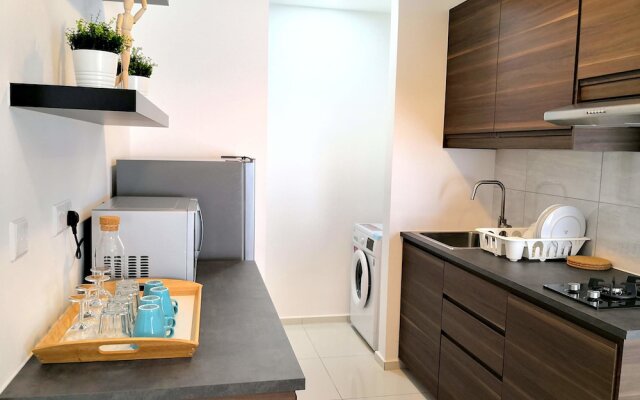 The Robertson By Homes Asian B93