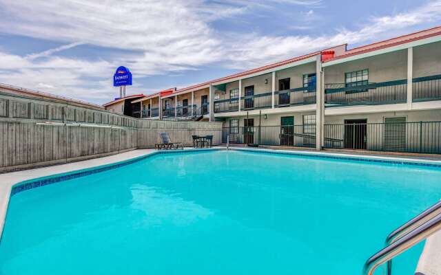Baymont by Wyndham Austin University Area