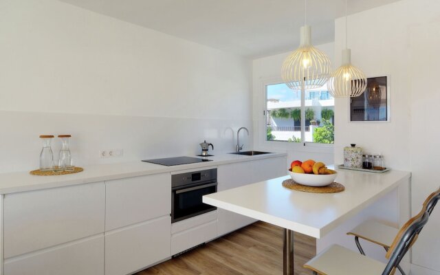 Spacious Villa in Puerto del Carmen With Swimming Pool
