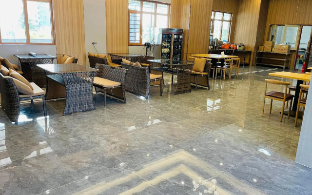 Xinyuan Hot Spring Hotel