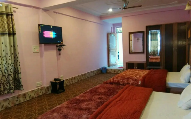OYO 70586 Hotel Sobo Central