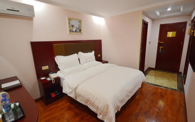 GreenTree Inn HanDan DaMing Tianxiong Road Yuancheng Road Express Hotel – Guest Rooms – Handan