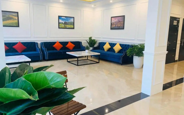 Paragon House & Residence