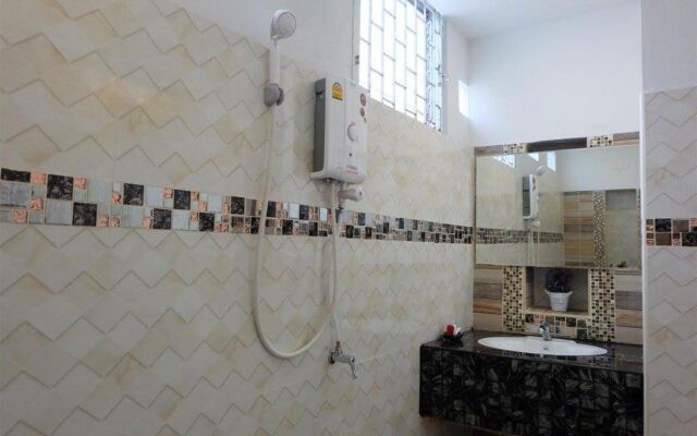 Aiyara House