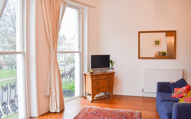 Bright 1 Bedroom Apartment in Seven Dials