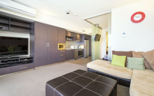 Executive Studio Inner City Apartment