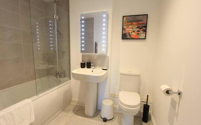 Cabot Mews Apartment 6