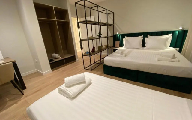 Living Studio Apartments