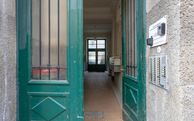 Central Garden Apartments