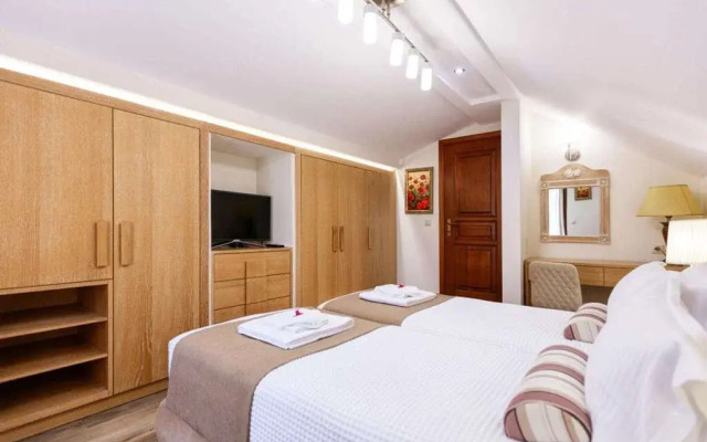 Sani Luxury Villas
