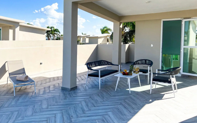 Playa Palmera Beach Resort