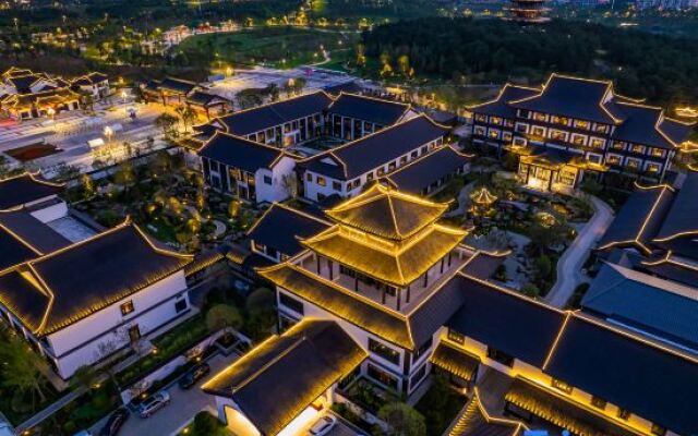 Jingmen Jiupai Tongyuan Hotel (Yuanboyuan Government Affairs Center)
