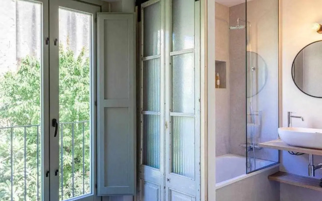 Velo Vern 3 Luxury penthouse w views of city wall