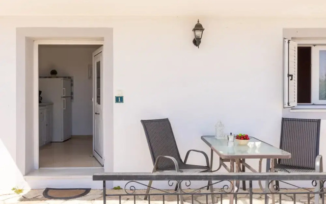Katerina Horizon Apartments by Konnect