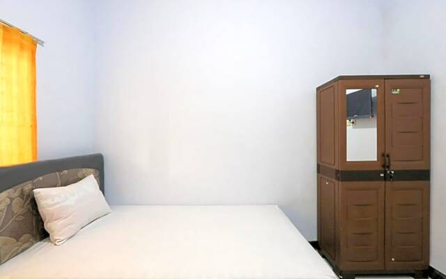 OYO Life 2724 Wisma Wijaya