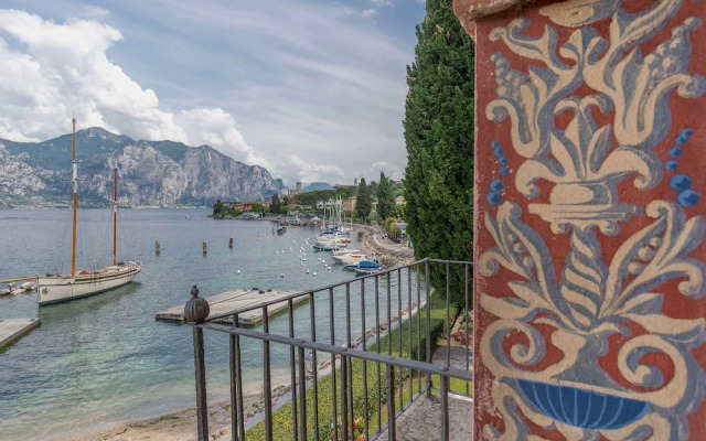 Lake Front Villa Schlosser