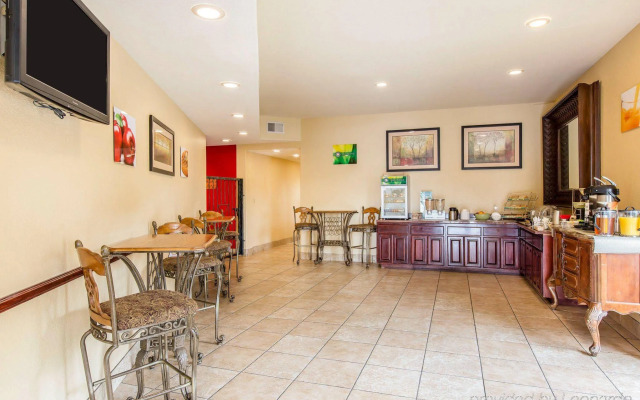Quality Inn Fallbrook I-15