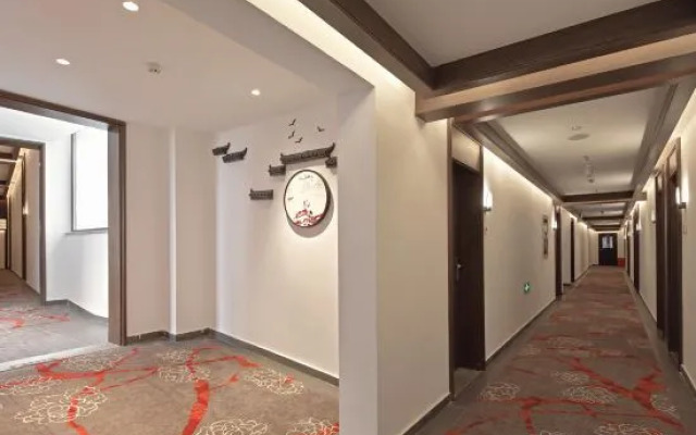 Grand Jian Kang Hotel