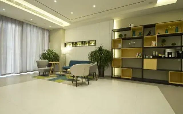 Homeinn Selected Hotel (Linyi Luozhuang District Yihe Road Railway Station)