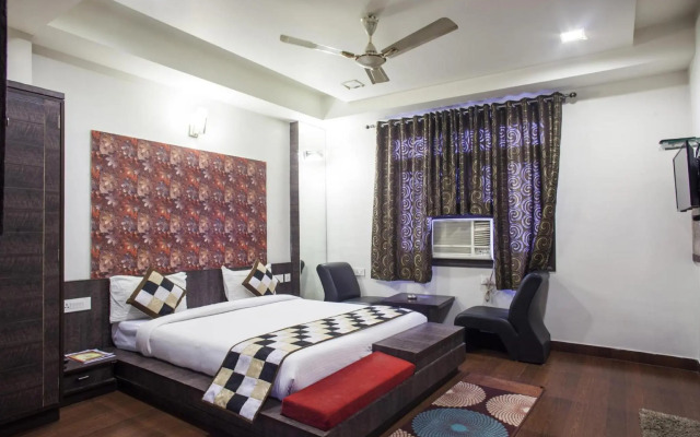 OYO Rooms Bani Park Bhrigu Marg