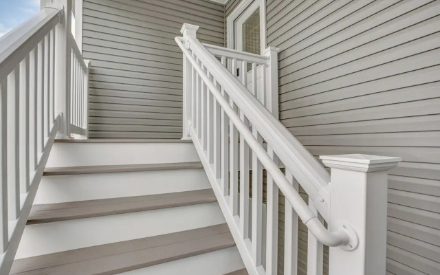 Spacious Wildwood Condo: Walk to Beach!
