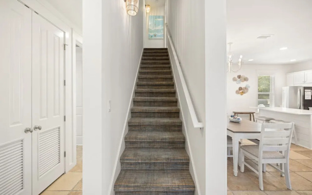 1332 Laurel Grove 3 Bedroom Home by RedAwning