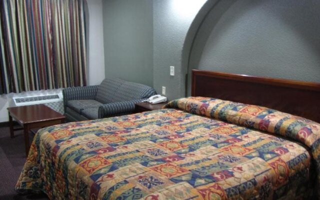 Hallmark Inn & Suites