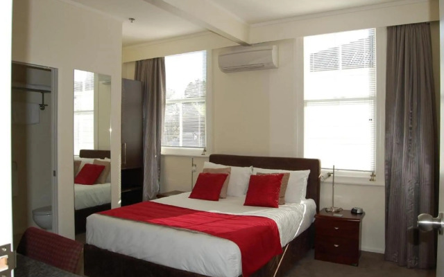 Eden Park Motel