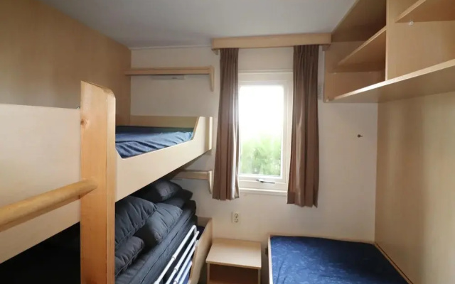 Chalet Near sea Beach in Hollum