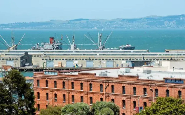 Fishermans Wharf 6 Bedroom Flat