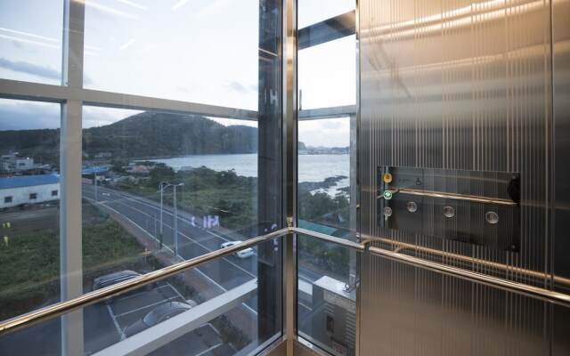 Aerang and Baebijang's House