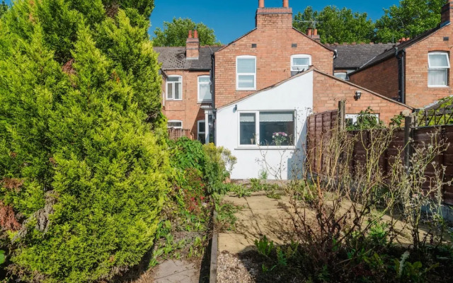 Cosy 4-bed - Sleeps 7, Garden & Pet-friendly