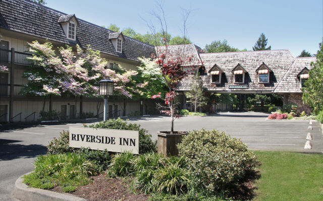 Riverside Inn