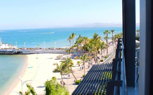 Seven Crown La Paz Malecon
