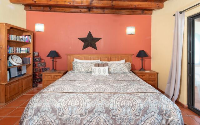 Paradise Villa 12 by Kivoya