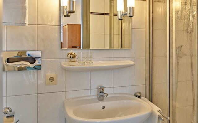 Amweia Hotel & Restaurant