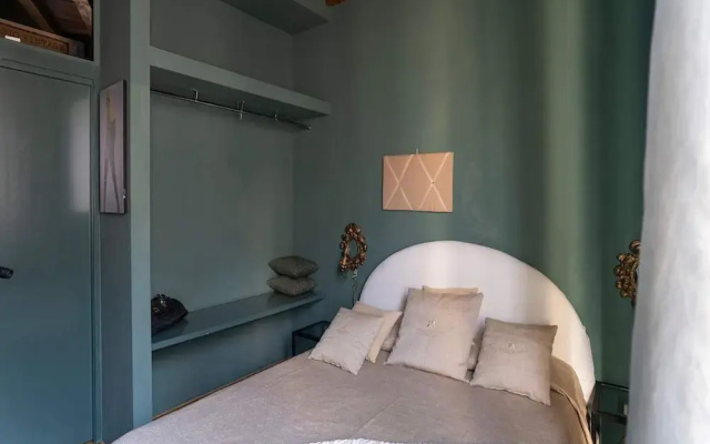 Artistic Flat W/wooden Beams, Porta Venezia