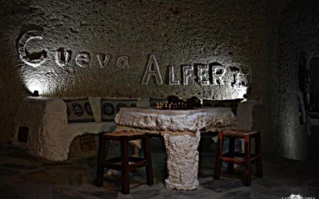 Casas Cueva Alfer