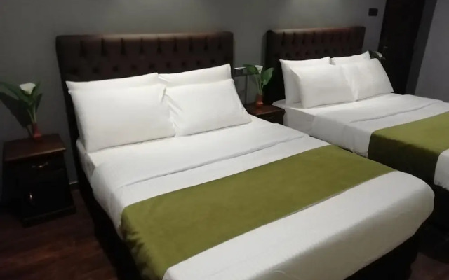 Tea Mount Forest Hotel