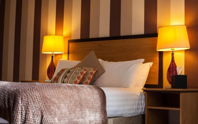 The Riverside House Hotel