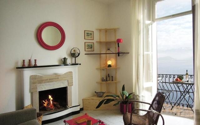 Charming House with Private Dock on Lake Como (Adults Only)