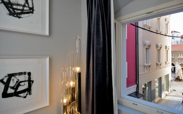 Apartment Windows