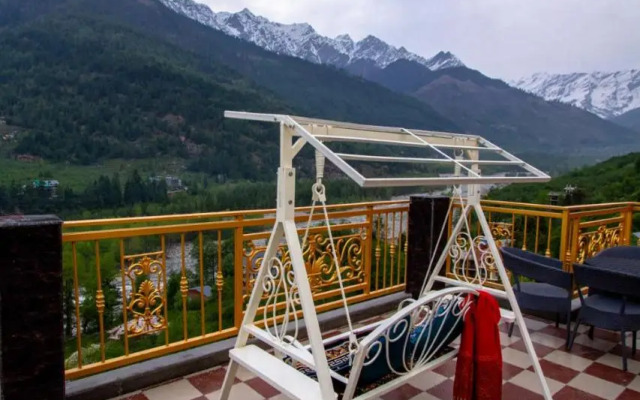 Himalayan Chalet Homestay - A Wandertrails Stay