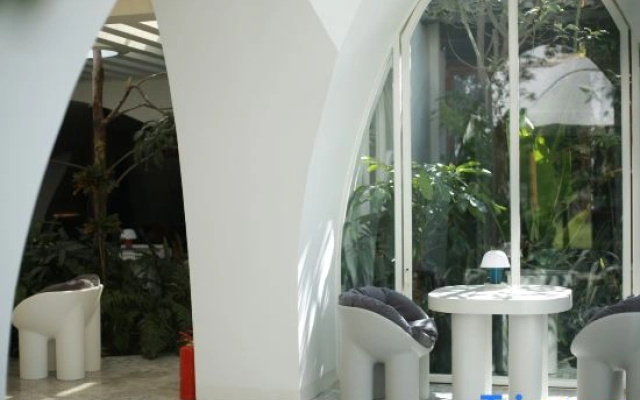 Dali Oasis  Manor