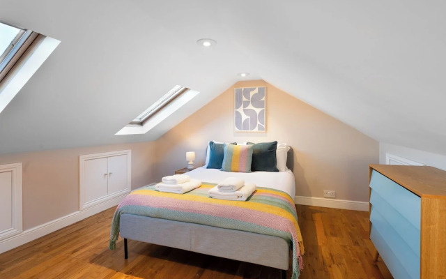 VESTO Three Bedroom Apartment in Clapham