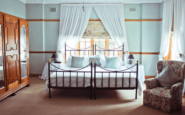 Mountain Manor Guest House & Executive Suites