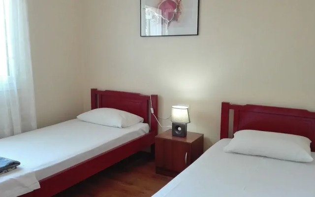 Luxury Cozy Villa With Garden Near The Sea