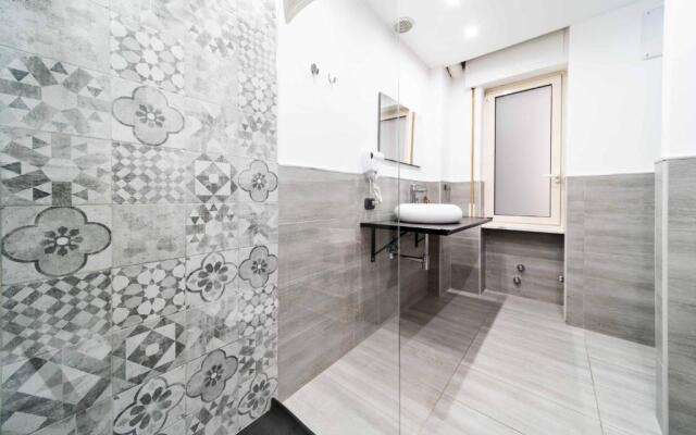 Dante 138 Class Rooms & Apartments