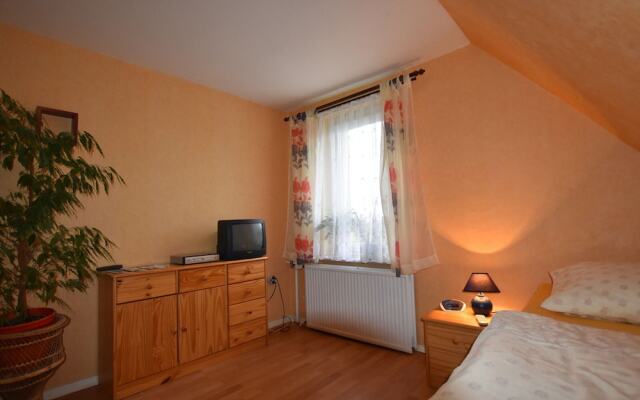 Cosy Apartment in Kropelin With Garden